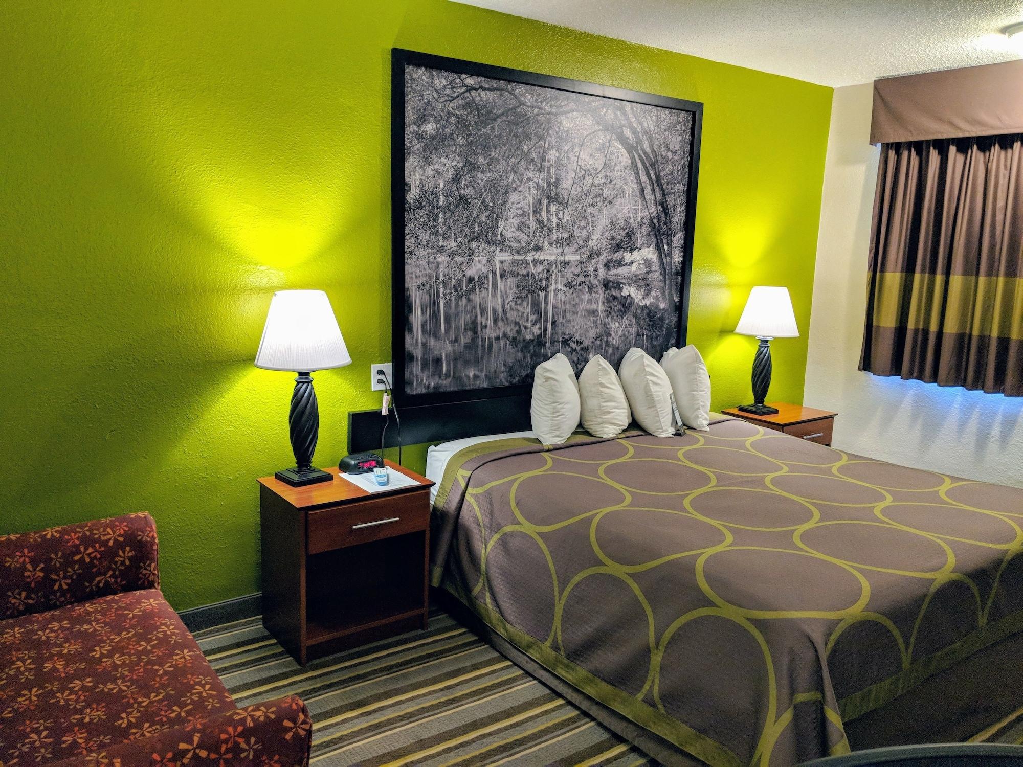 Super 8 By Wyndham Lake City Extérieur photo
